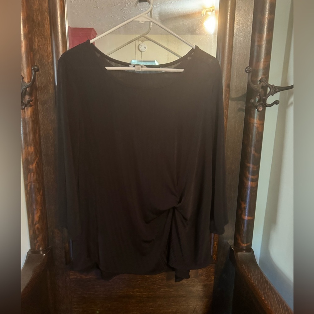 Est 1964 Black 3/4 length sleeve shirt